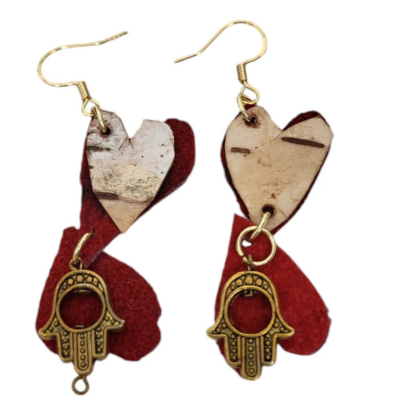 18K Gold Plated Suede Heart White Birch Hamsa Hand Earrings - Picture 2 of 4